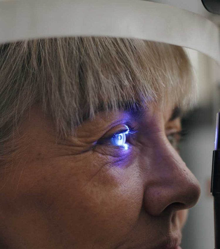 ophthalmology exam performed by eye doctors near nashville